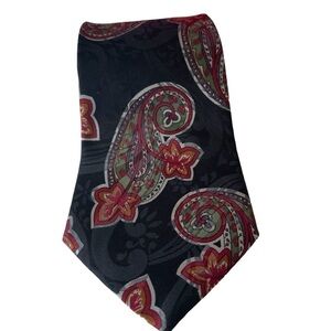 Nordstrom Hand sewn in Italy men’s Tie Paisley black red green 4 x 59 inches